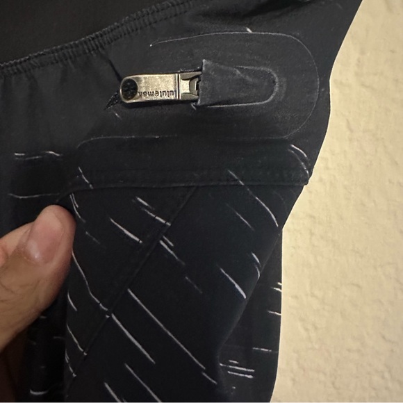 Lululemon Assert Short Gondola Stripe Black White / Black Linerless Size Large - Picture 6 of 10